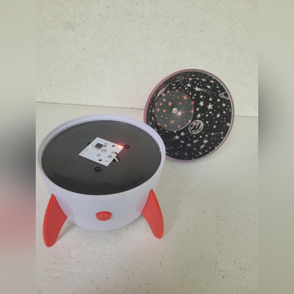 Space Adventure Rocket Toy - Picture 4 of 4